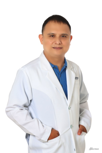 Portrait of Dr. Zaharri Gonzales.